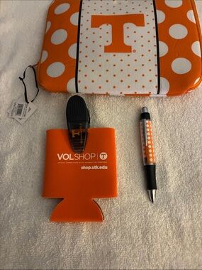 NWT University of Tennessee Orange Tablet Sleeve & Accessories Set